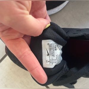 Kids Nike Renew - Size 6